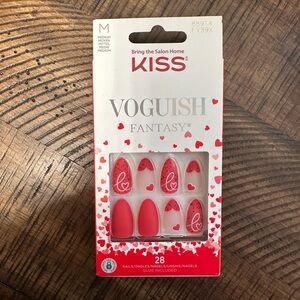 KISS Vogueish Fantasy Red and White Nail Set